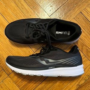 NWT Saucony Ride 14 Men’s Size 10.5